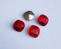 Квадрат (Fancy Stone), Австрия 4470, Light Siam, 10 мм