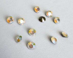 Чатон Swarovski 1088, колір White Opal Shimmer, ss29 (6.14-6.32 mm)