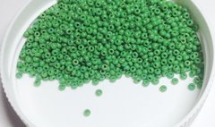 Бисер Preciosa - зеленый перламутровый радужный (54250)-10/0, 25 г