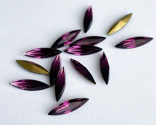 Маркиз (Navette) Swarovski, 4200/2, цвет - Amethyst, 15x4 мм