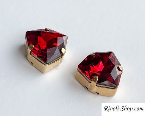 Треугольник (Fancy Stone) Swarovski 4706, цвет Scarlet, 17 мм