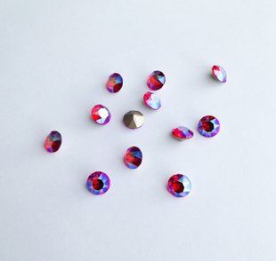 Чатон Swarovski 1088, колір Light Siam Shimmer, ss29 (6.14-6.32 mm)