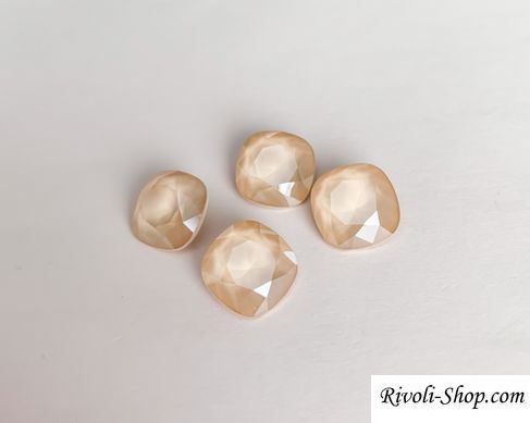 Квадраты (Fancy Stone) Swarovski 4470, цвет Ivory Cream, 10мм