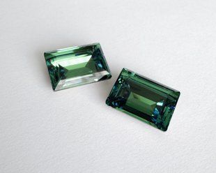 Прямоугольник (Step Cut) Swarovski (4527), цвет - Erinite, 14*10 мм