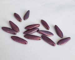 Язычок (Dagger), Чехия, прессованное стекло, 16*5 мм, одно отверстие, сиреневый люстровый (02010/15726), штука