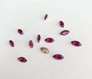 Маркіз (Navette) Swarovski 4228, Cyclamen Opal, 8*4 мм