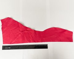 Кожа натуральная, красно-розовая, толщина 1 мм, примерно 10 * 15 см