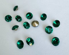 Чатон Австрия 1088, цвет Emerald, ss29 (6.14-6.32 mm)