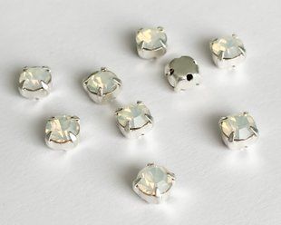 Страз у цапі Preciosa, ss30 (6.4-6.8 мм), White Opal в сріблі