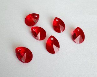 Подвеска мини груша, Swarovski (6128), цвет - Light Siam, 10*7 мм
