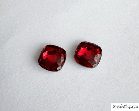 Тонкий квадрат (Fancy Stone) Австрия 4483 , цвет Scarlet, 10 мм